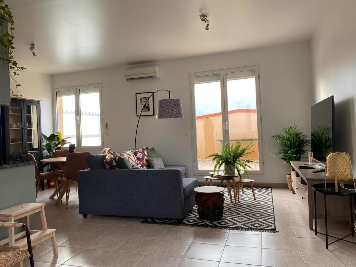 Appartement 2 Pieces De 44M² En Centre Ville Magny-les-Hameaux Exterior foto